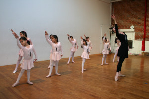 Shahrzad Dance Academy Kids Class Arezoo pose